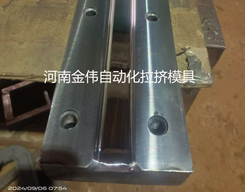 拉伸和擠出模具的區(qū)別在于哪里？